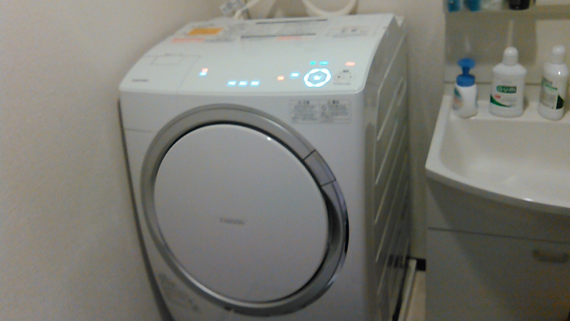 愛知県瀬戸市追分町 東芝製 ドラム式洗濯機 分解クリーニング作業